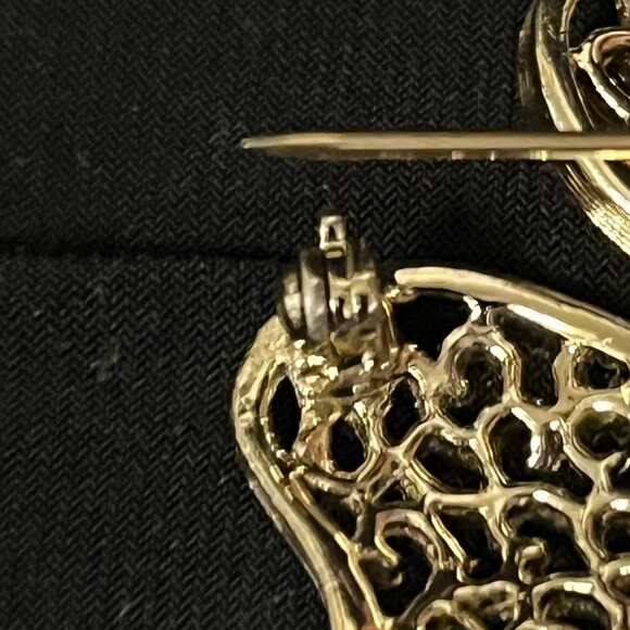 Sarah Coventry Filigree Four‑Leaf Clover Brooch – Vintage – Excellent Condition - Picture 4 of 10